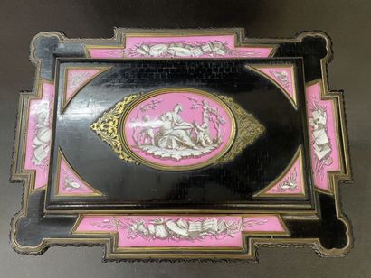 Alphonse GIROUX: working table set with pink...