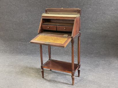 Mahogany and mahogany veneer soft bill, retractable...