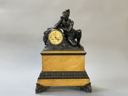 Neapolitan clock in patinated bronze and...