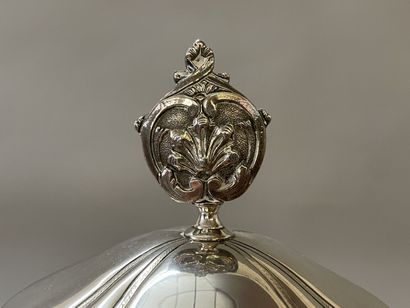 Samovar in silver plated metal

H. 46 cm...
