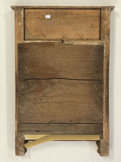 Small overmantel mirror, decorated with fixed...
