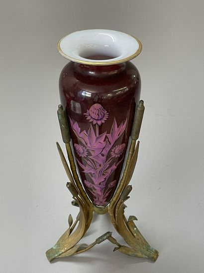 Maison GIROUX Opaline vase decorated with...