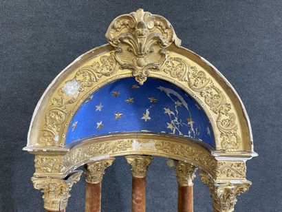 Niche forming an altarpiece, altar facing,...