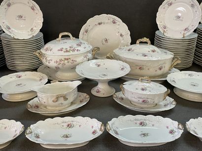 Important white porcelain dinner service...