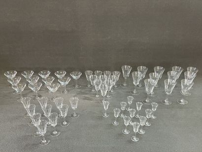 SAINT LOUIS Service of crystal glasses.

-...