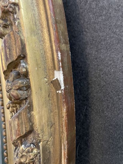 Large oval mirror Napoleon III. 

125 x 80...