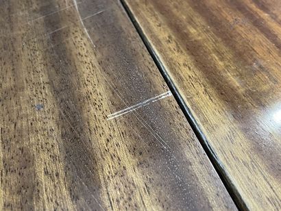 Large mahogany table, six Jacob legs

Restoration...