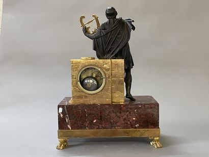 Antique poet clock, in patinated bronze and...