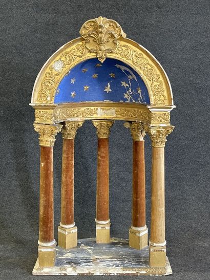 Niche forming an altarpiece, altar facing,...