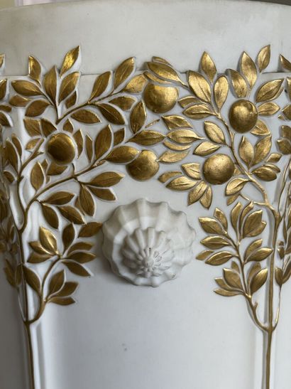 Manufacture de Sèvres:

Socle pour la grande...
