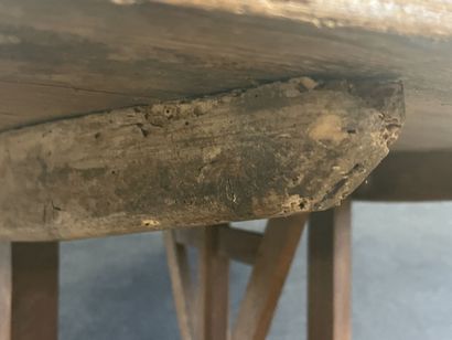 Oval dining room table type vigneronne, with...