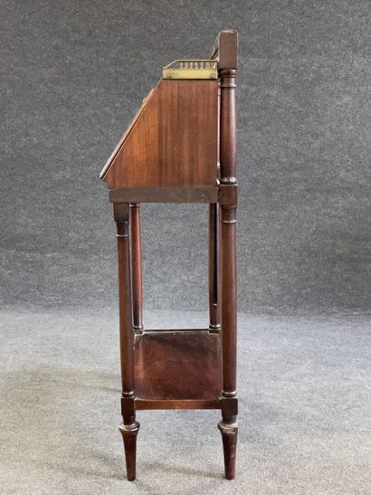 Mahogany and mahogany veneer soft bill, retractable...