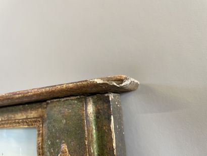 Small overmantel mirror, decorated with fixed...