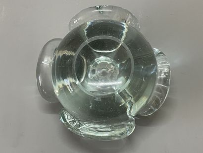 André THURET (1898 - 1965)

Coupe en verre...