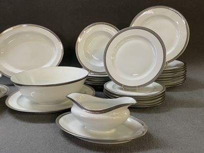 BERNARDAUD à Limoges, Service Vercors avec...