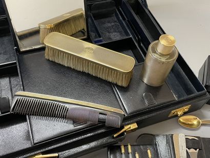 Luxueuse valise comprenant une mallette de...