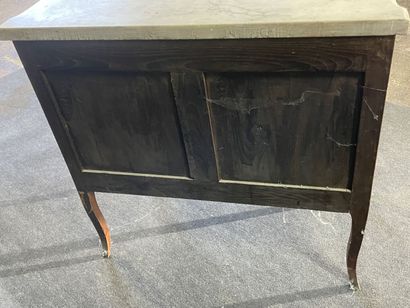 Inlaid chest of drawers, with central projection,...