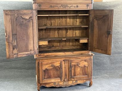 Buffet two bodies in walnut carved and molded...