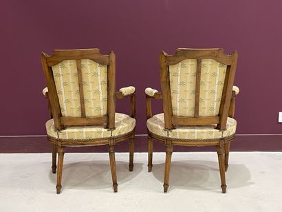 Pair of armchairs LXVI
88 x 59 x 52 cm. 