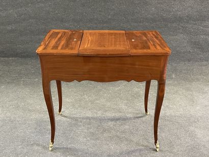 Dressing table in solid mahogany, 
Louis...