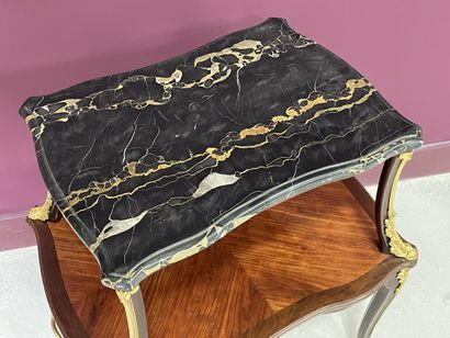 Tea table in frieze, marble top, underlined...
