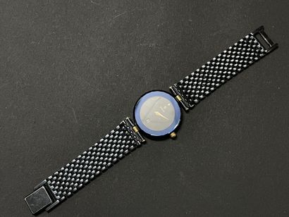 *H.STERN - Montre octogonale suisse en acier...