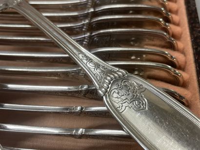 Suite de douze couverts à entremets en argent,...