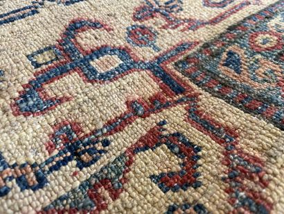 Kazak wool carpet.
Turkey.
210 x 140 cm....