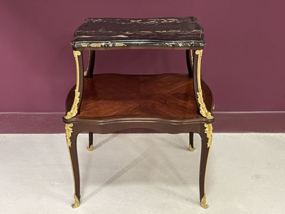 Tea table in frieze, marble top, underlined...