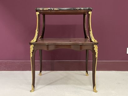 Tea table in frieze, marble top, underlined...