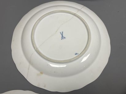 MEISSEN Large porcelain dinner service, onion...