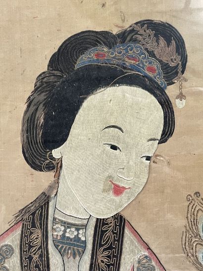 CHINE XIX°:
Grande tenture brodée de fils...