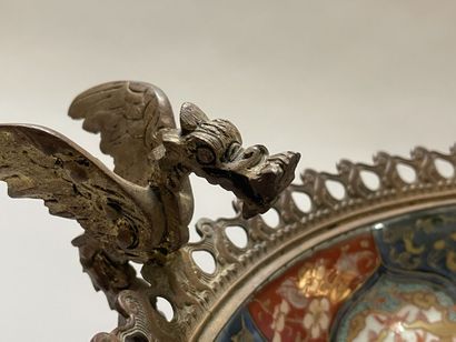 Coupe en porcelaine japonaise, décor Imari,...