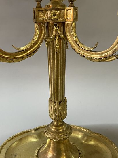 Lamp bouillotte in bronze with three lights,...