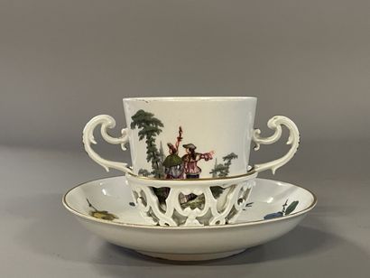 MEISSEN 18TH CENTURY
Porcelain cup with its...