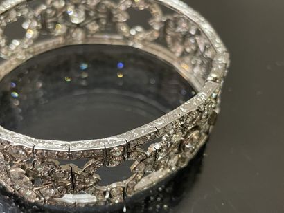 MAUBOUSSIN Bracelet manchette en or gris...
