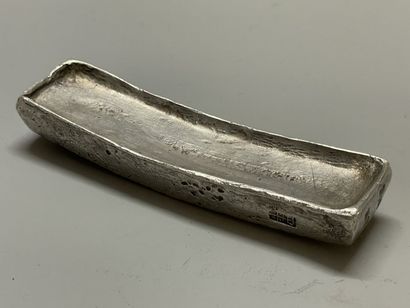 Lingot d'argent rectangulaire, chinois.
2...