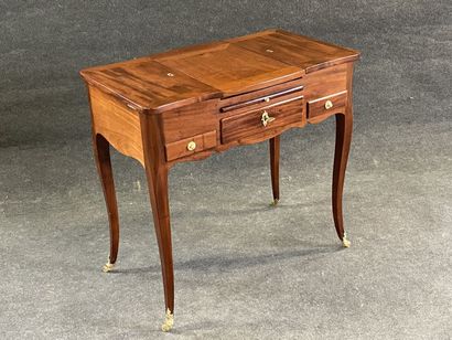 Dressing table in solid mahogany, 
Louis...