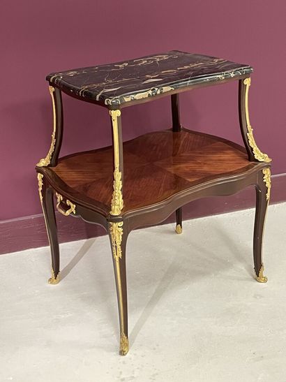 Tea table in frieze, marble top, underlined...