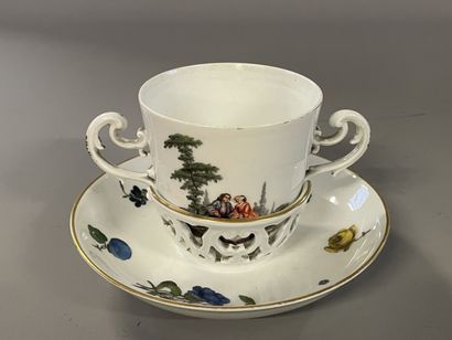 MEISSEN 18TH CENTURY
Porcelain cup with its...