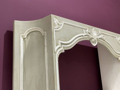 Wooden library carved lacquered wood.
Louis...