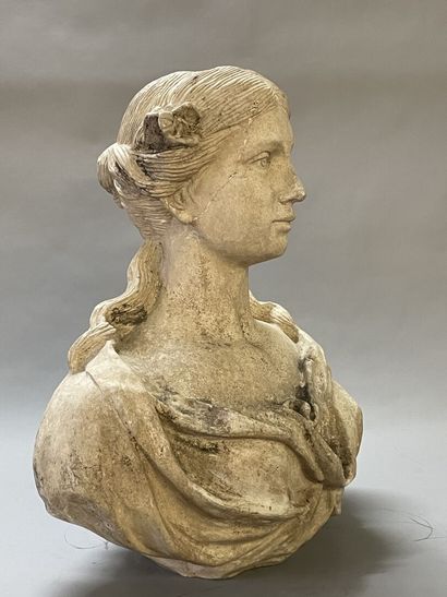 French school XIX°.
Bust of a young woman...