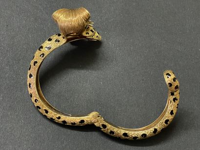 FRED : Bracelet rigide figurant une panthère...