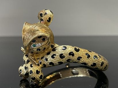 FRED : Bracelet rigide figurant une panthère...