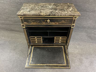 Straight secretary in lacquered wood in Asian...