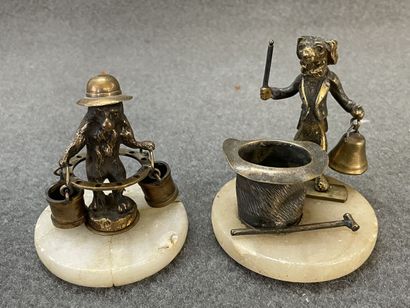 VIENNE Deux statuettes en bronze figurant...