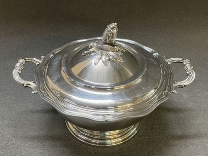 Légumier couvert en argent.
925°/00, poinçon...