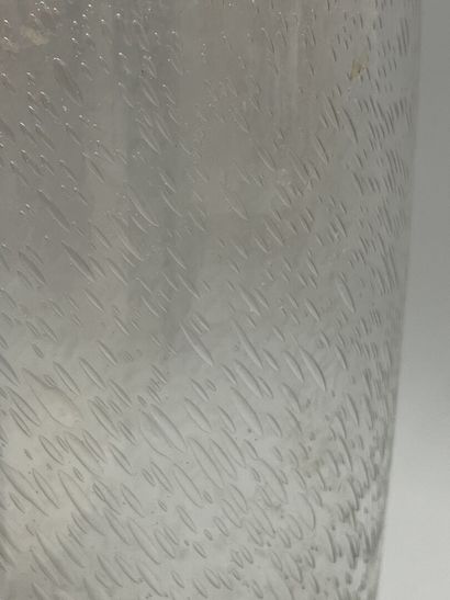 Grand vase oblong en verre bullé.
H: 38 ...