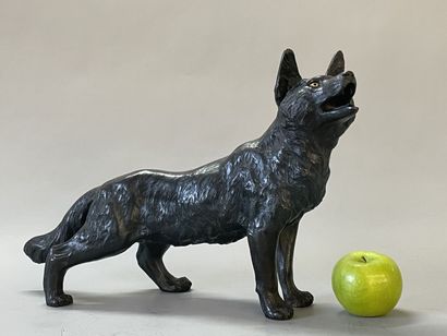 Wolf. 
Sculpture in patinated bronze, 
Japan...