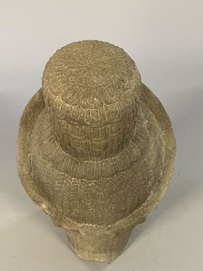 Carved sandstone Buddha head
H. 27 cm. 
